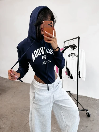 Body-OLAVOGA-SELIA-2026-granat---.webp