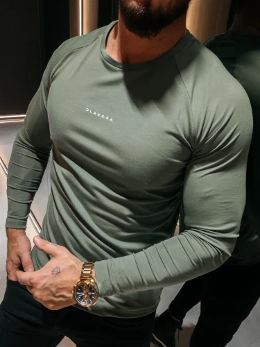 Longsleeve-bluzka-meska-OLAVOGA-MIRE-2026-olivka.webp