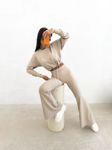 Komplet-damski-OLAVOGA-ASHWAY-2026-bez----.webp