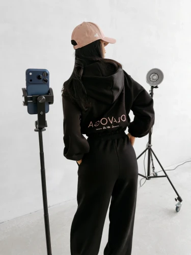 Bluza-damska-OLAVOGA-NERIN-2026-czarna---.webp