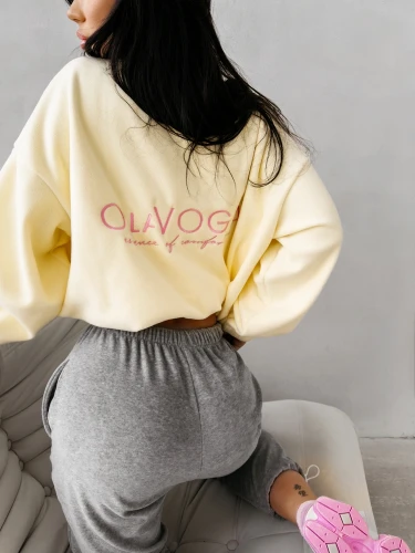 Bluza-damska-OLAVOGA-ELENA-2026-zolta--.webp