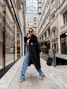 PŁASZCZ DAMSKI OLAVOGA ZYRO CZARNY