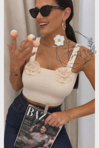 TOP DZIANINOWY LA MILLA Z RÓŻAMI BEŻOWY