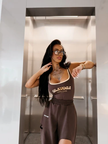 Body-damskie-OLAVOGA-VEXEN-2026-brazowe--.webp