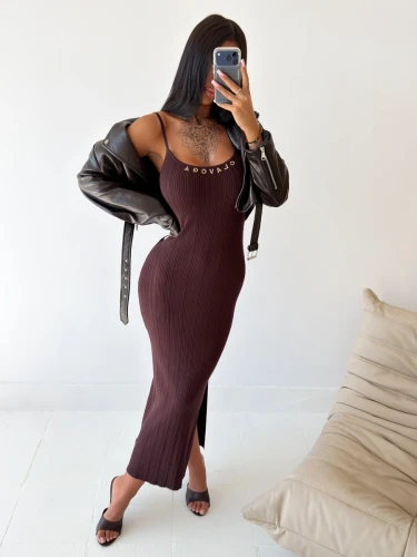 Sukienka-OLAVOGA-WAIMA-2026-braz---.webp