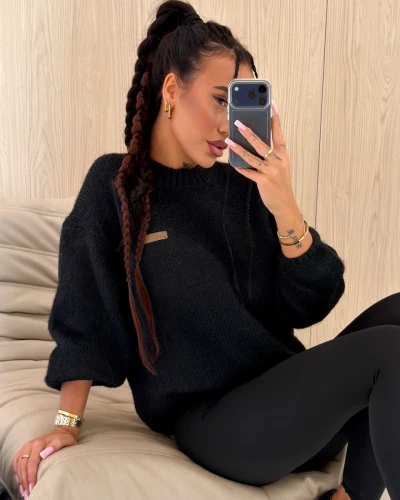 Sweter-damski-OLAVOGA-USERS-2026-czarny---.webp