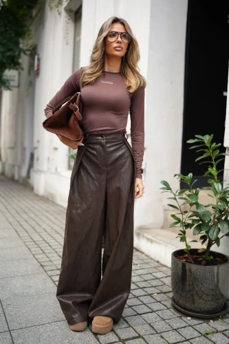 Spodnie-damskie-OLAVOGA-STEP-2026-khaki---.webp