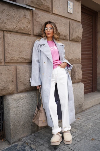 Plaszcz-damski-OLAVOGA-BECKY-2026-szary----.webp