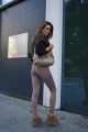 Legginsy-damskie-OLAVOGA-LUXORA-2026-latte.webp